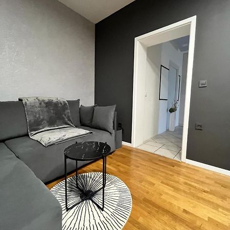 Apartman 4U Velika Gorica Near Zagreb Airport Buitenkant foto