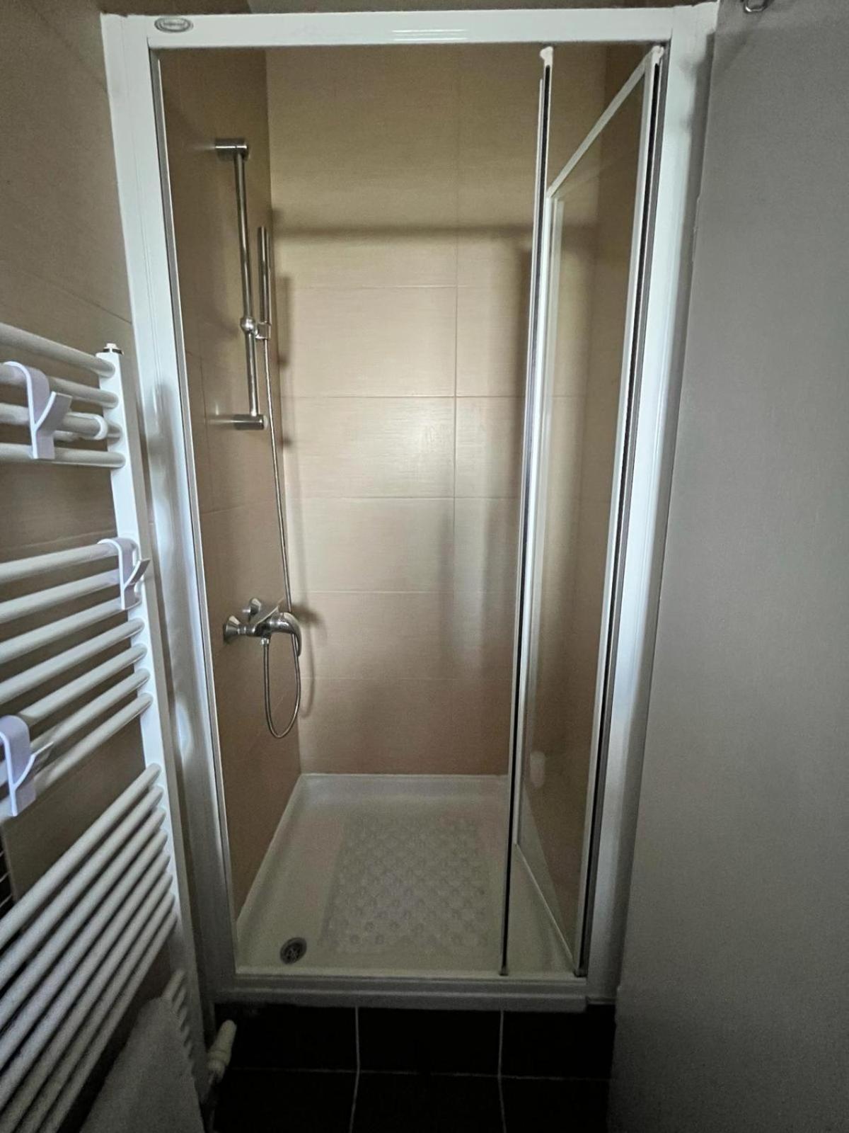 Apartman 4U Velika Gorica Near Zagreb Airport Buitenkant foto