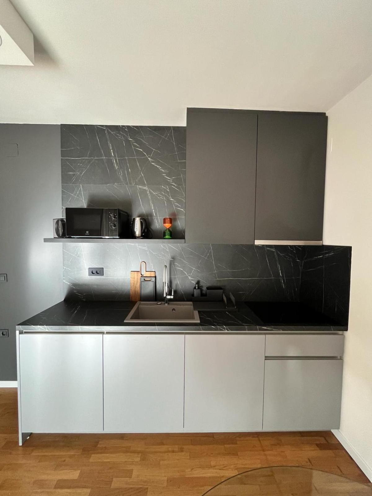 Apartman 4U Velika Gorica Near Zagreb Airport Buitenkant foto