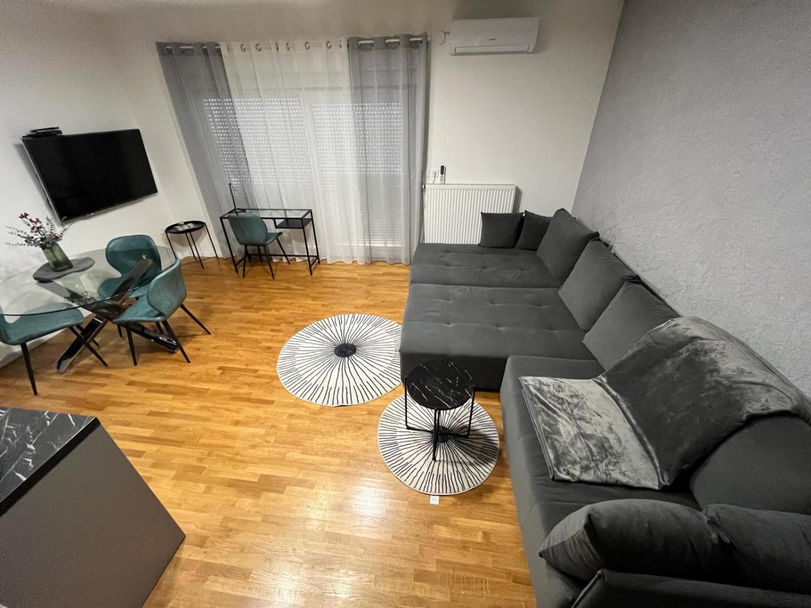 Apartman 4U Velika Gorica Near Zagreb Airport Buitenkant foto